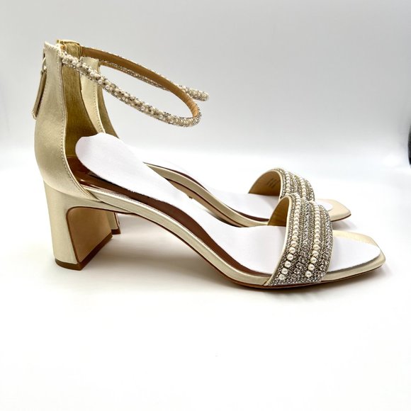 Badgley Mischka Size 9.5 Kameryn Ivory Satin Jeweled Dress Sandals Heels Shoes